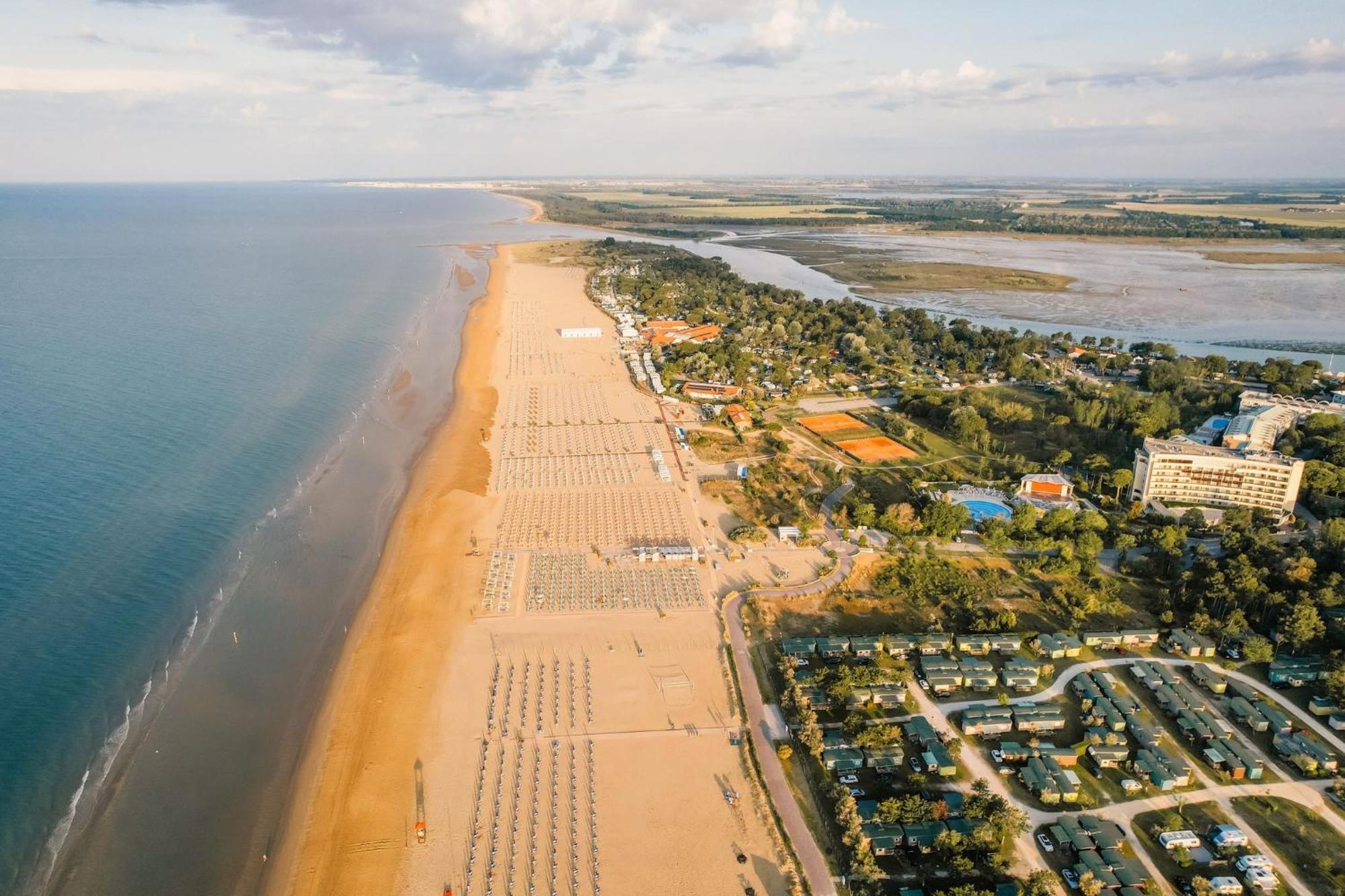 Cozy Villa 250 Metres From The Beach - Beahost - Bibione Eksteriør billede